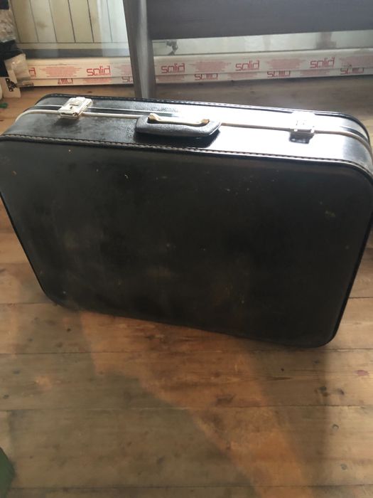 Куфар стар кожен