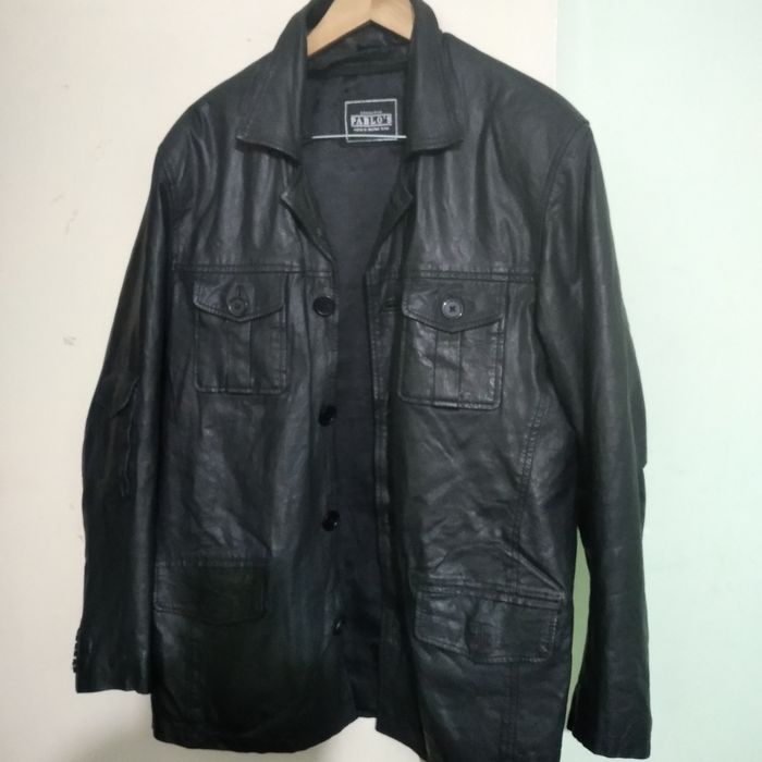 Продам кожаные куртки.