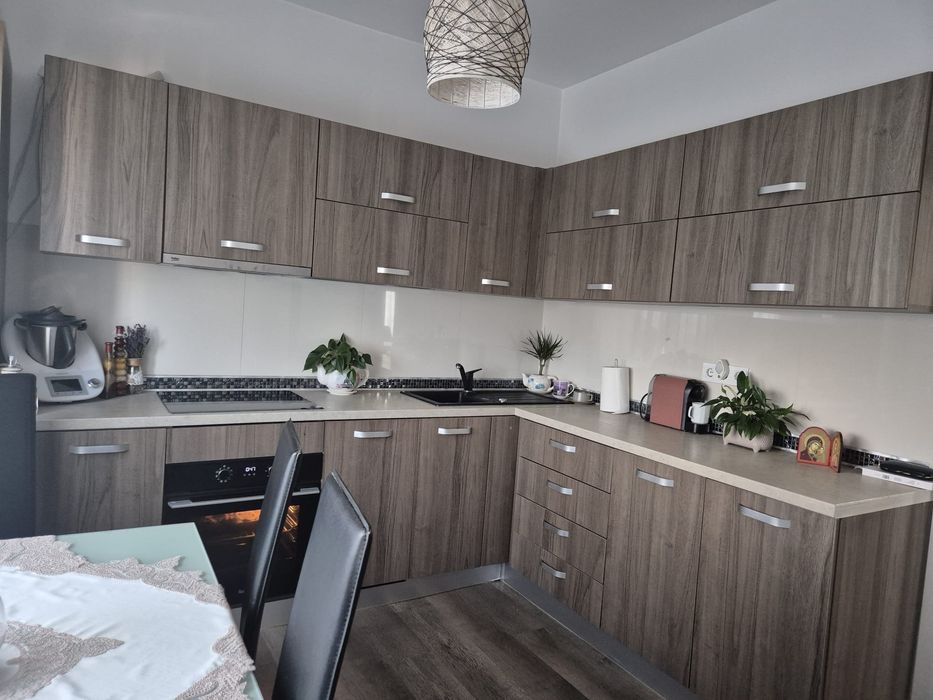 Casa de vanzare  zona Dealu Sf Petru