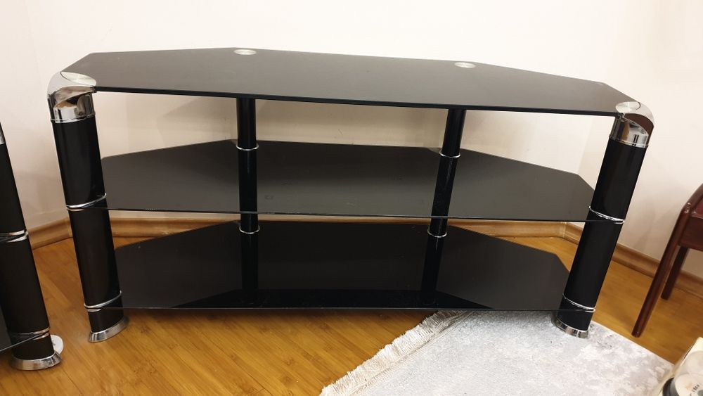 Тумбы по телевизор