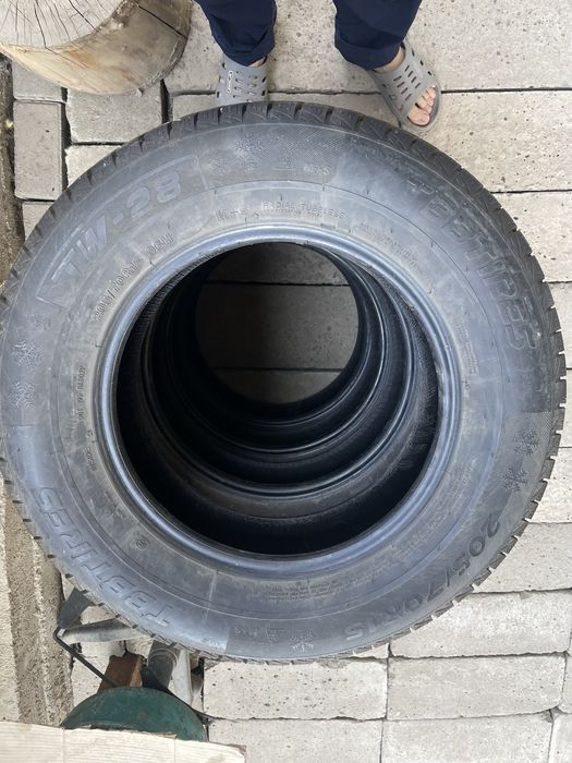 срочно продам шины
