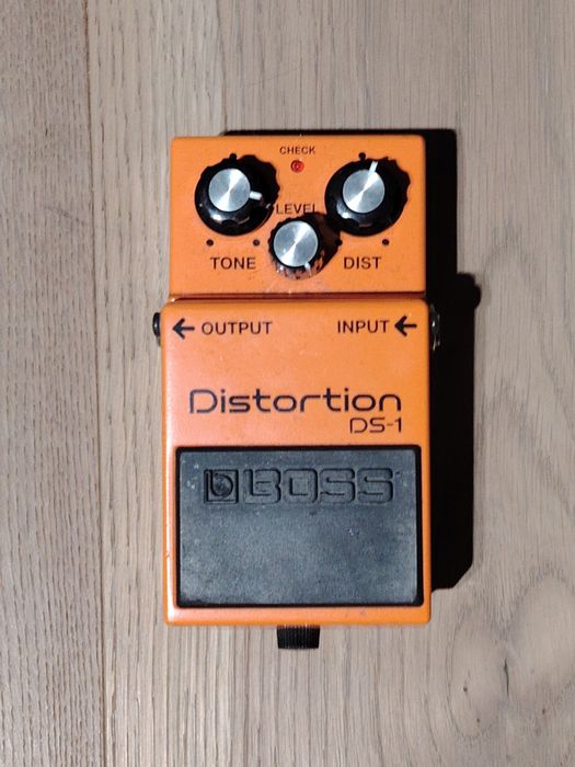 Distortion педал Boss DS-1