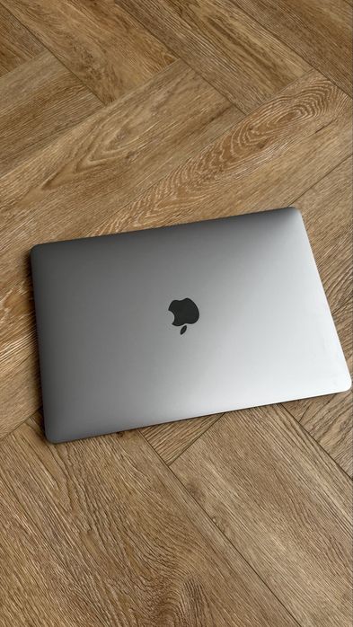 MacBook Pro 13 2019 Touch Bar / ИДЕАЛ / 317 циклов