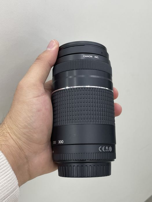 Canon 75-300mm zoom obektiv