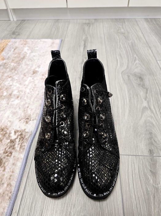 Боти,естествена кожа