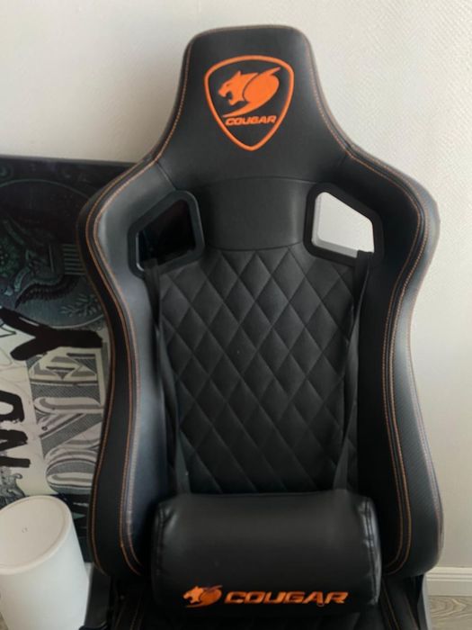 игровое кресло бренда COUGAR