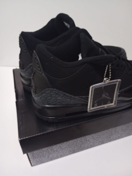 Jordan 3 Black Cat