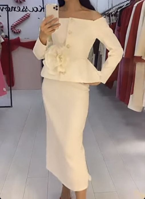 Платье костюм с юбкой