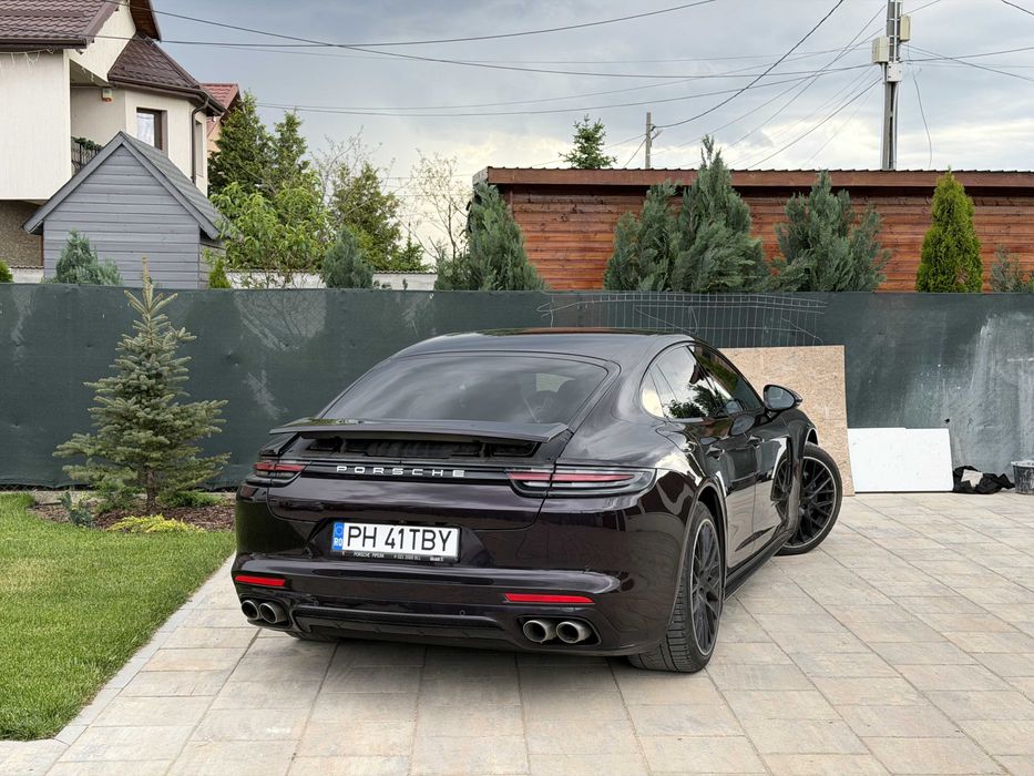 Porsche Panamera 4S