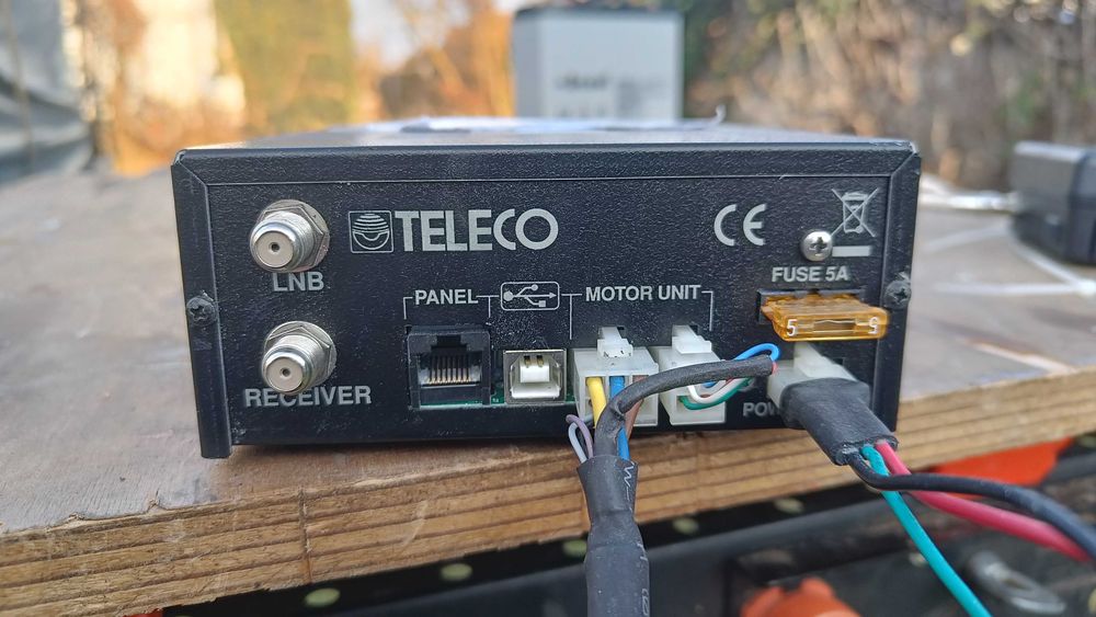 Antena satelit automata marca Teleco Magic Sat