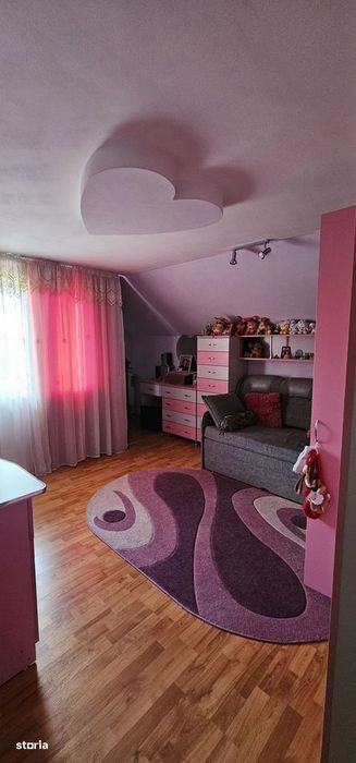 Eleganta, spatiu si confort modern – proprietate premium in Comanest