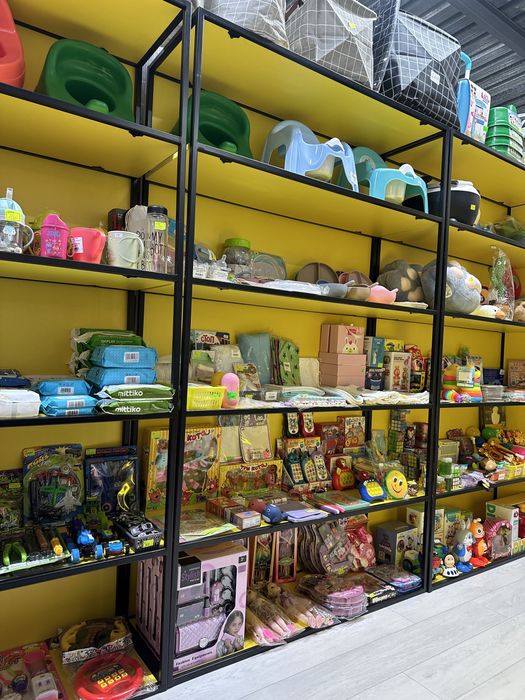 Продам стеллажи почти новые