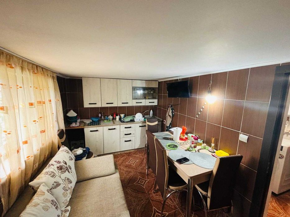 Casa de vanzare - Frasinetul de Jos, Jud. Calarasi - 1586 mp curte