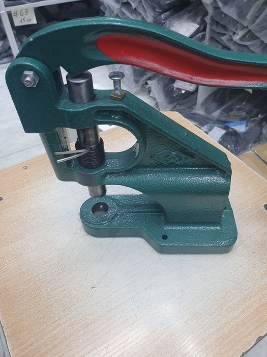 Пистон кнопка апарат станок