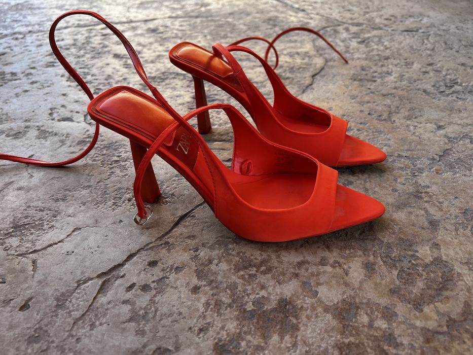 Zara сандали с ток и официални обувки