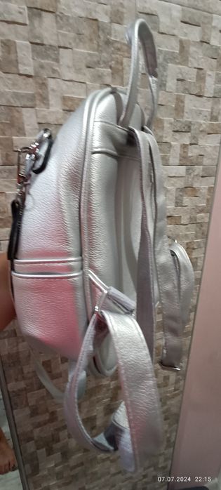 Сребриста чанта малка и раница