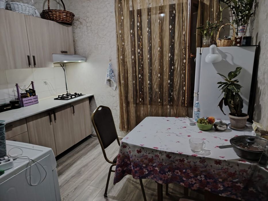 Девушка на подселение 85000