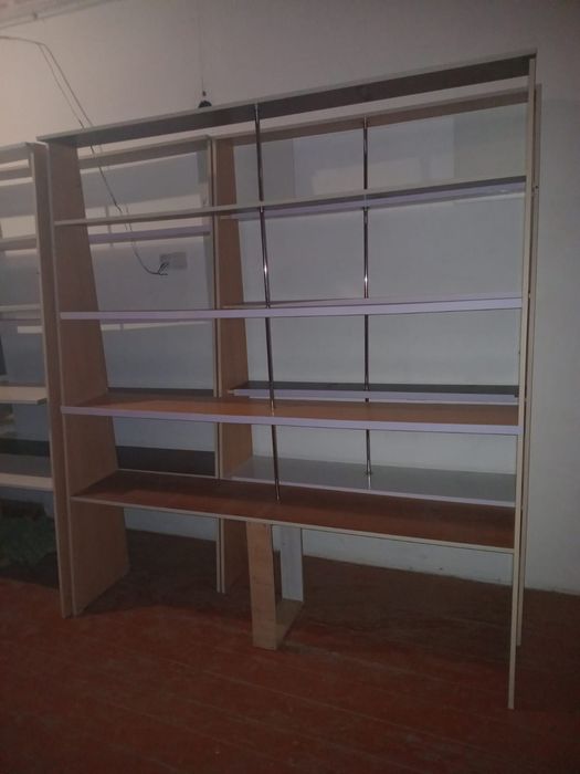 Продам полки для магазина.(Витрины).