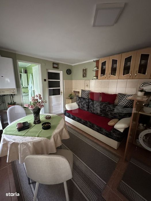 Casa P+2, 240 mp, 300 mp teren, zona Titulescu
