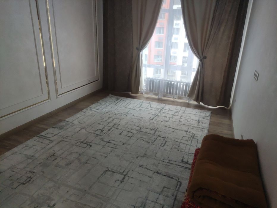 Сдаю двукомнатную  квратиру