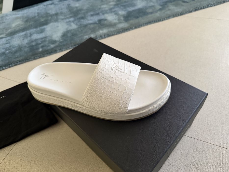Giuseppe Zanotti