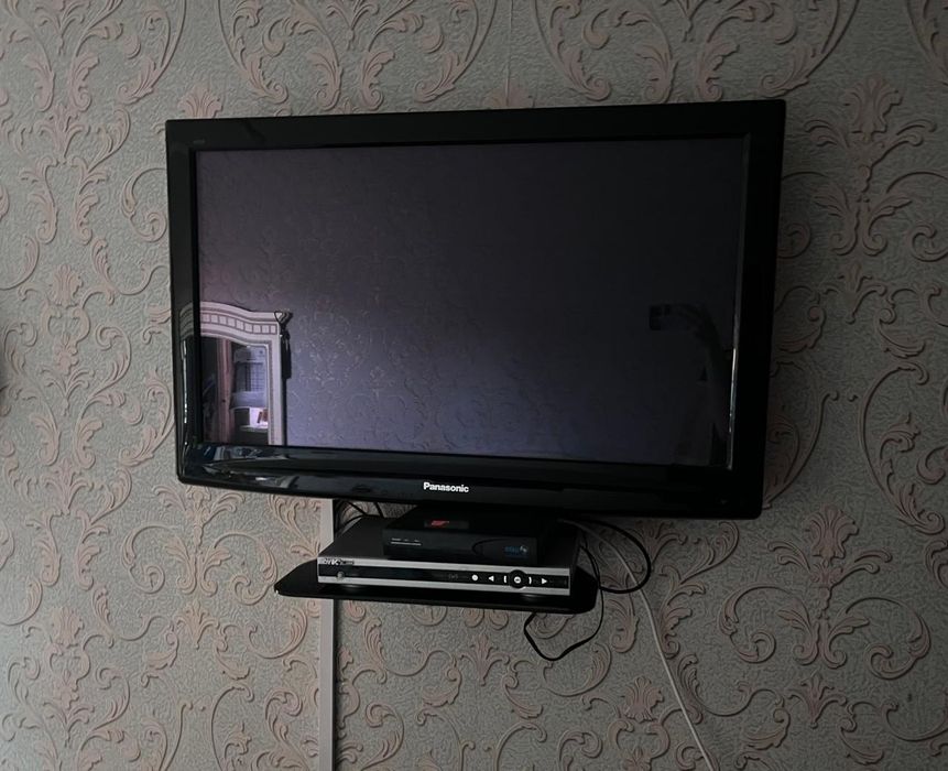Продается телевизор Samsung и Panasonic.