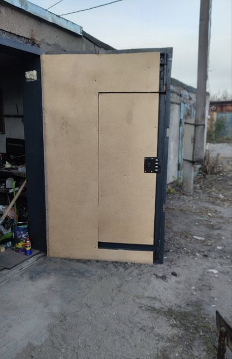 Продам гараж в черте города