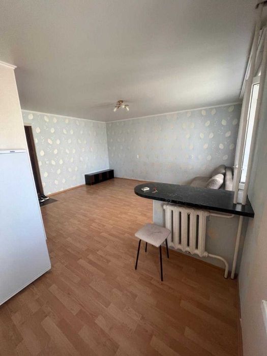 Продам 1 комнатную квартиру в центре