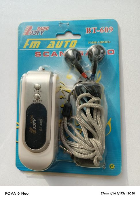 Продам новый  FM  приемник радио портативный переносной