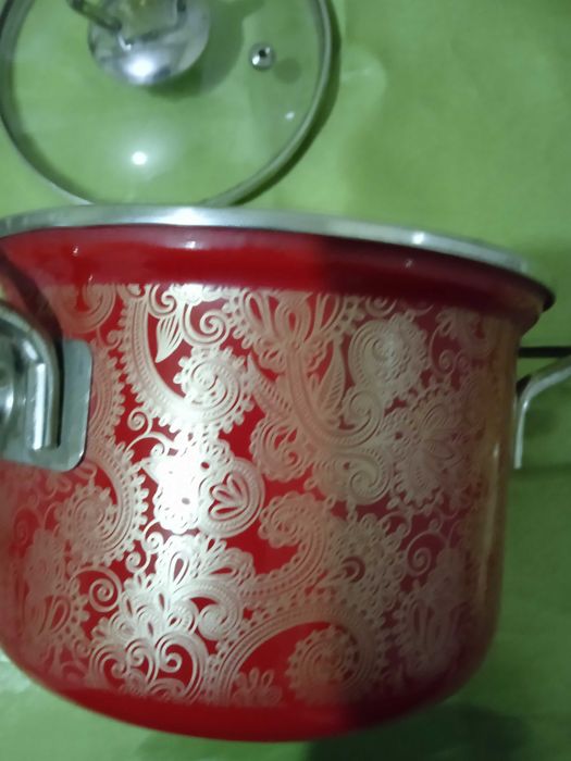 Продам кастрюльку.