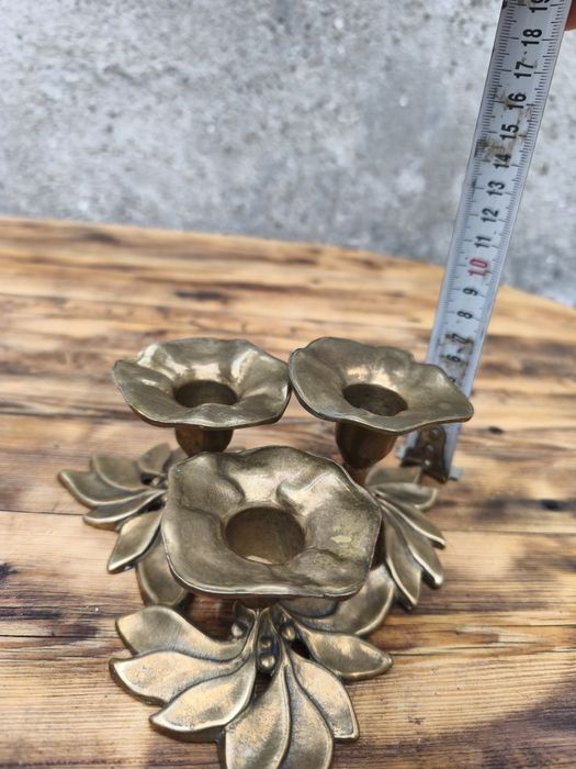 Троен месингов свещник