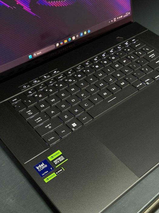 Laptop Gaming Asus Rog Zephyrus G16 GU605M - Cod 125352