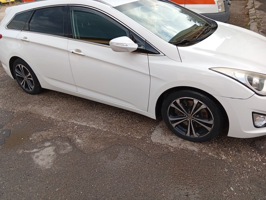HYUNDAI i40 2013 — imagine 3