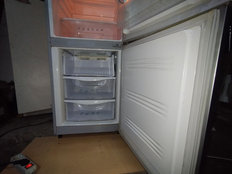 Продам холодильник