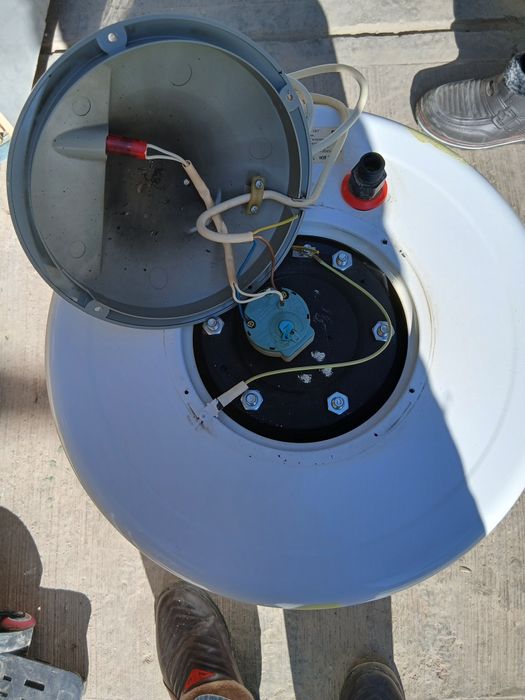 Аристон  100 х80 .