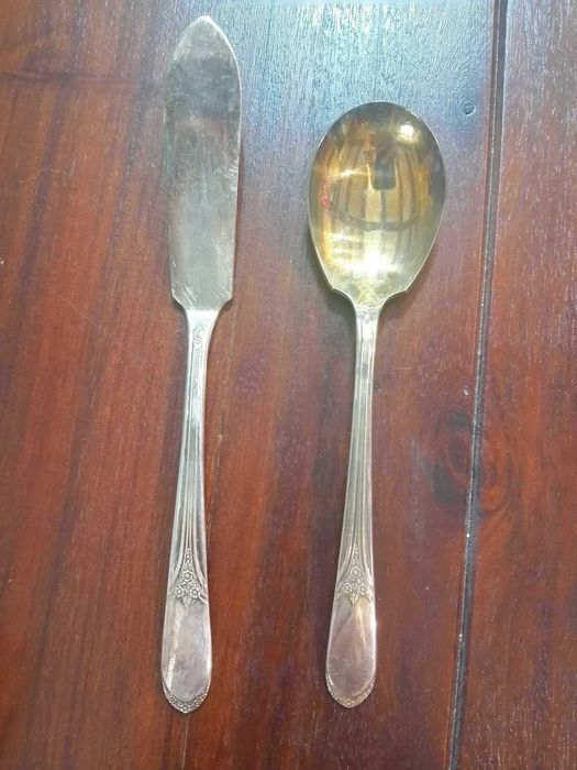 РЯДЪК комплект посребрени прибори Wm. ROGERS от 1938 год.