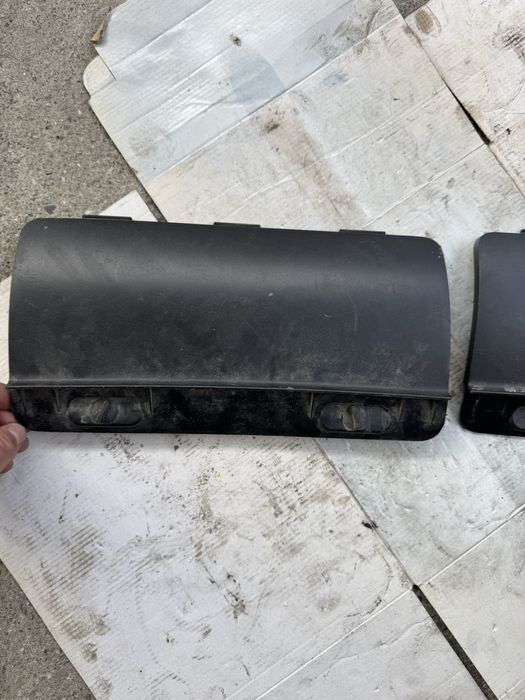 Capace carlig cui tractare bara spate vw passat b6 cod produs oem 3C9807397