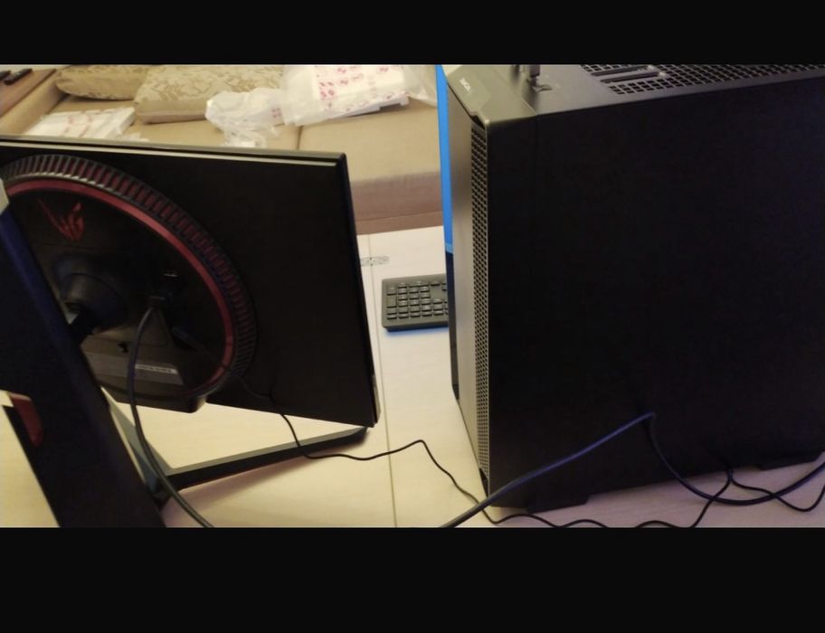 Vand pc editare foto/video-gaming+ monitor benq sw270c