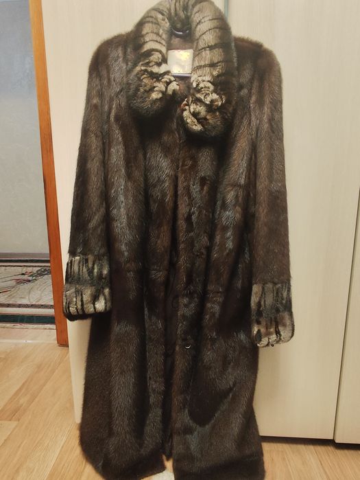 Продам норковую шубу