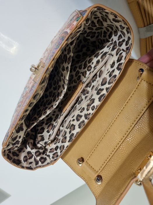 Цветна парти чата