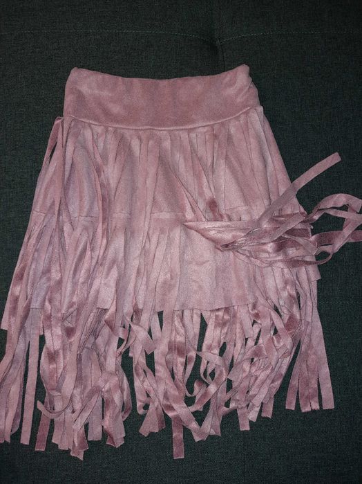 Fusta roz cu franjuri 5 ani