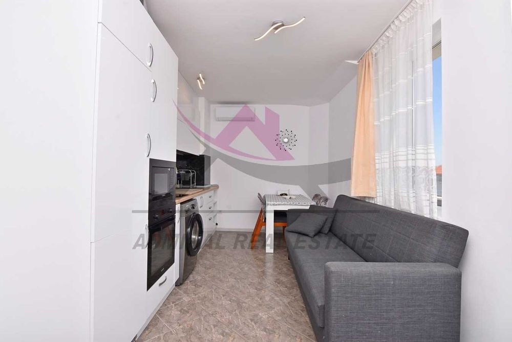 Продава се Двустаен апартамент в Варна, Аспарухово - 71 кв.м за 1620 €/кв.м - Снимка #1