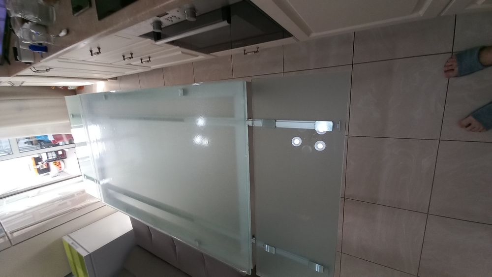 Продаётся кухонный стол