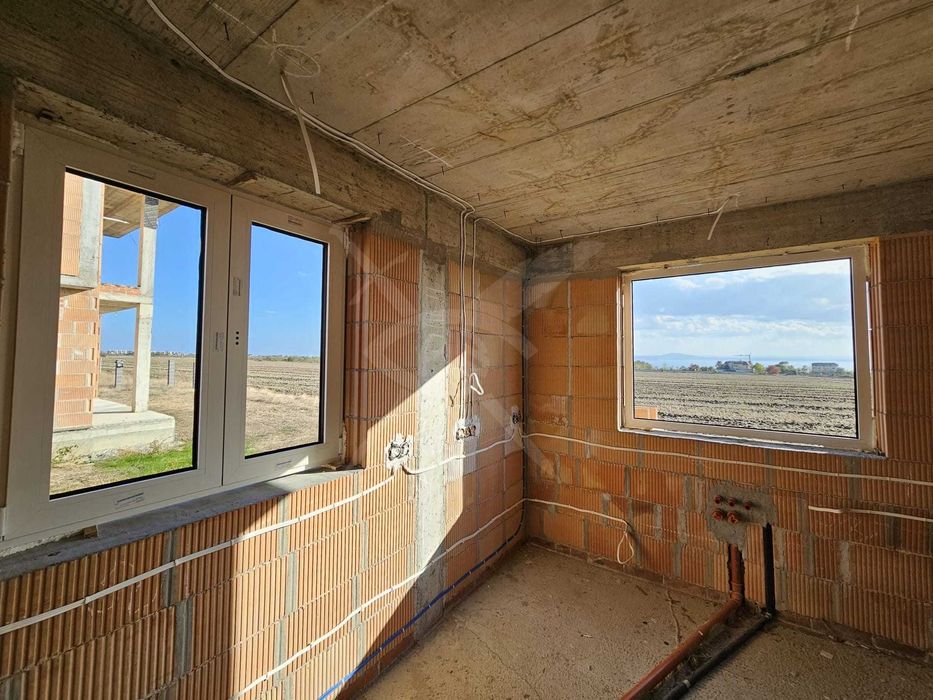 Двуетажна Къща - Сарафово