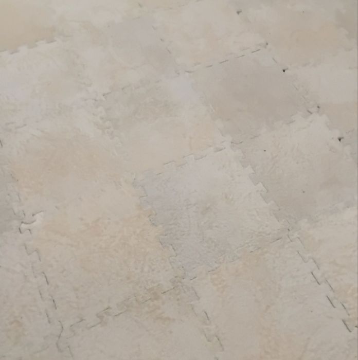 Детский ковер пазл 70 штук.