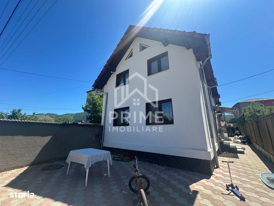 Casa Individuala 5 camere, 210 mp utili| teren 451 mp| zona Cugir