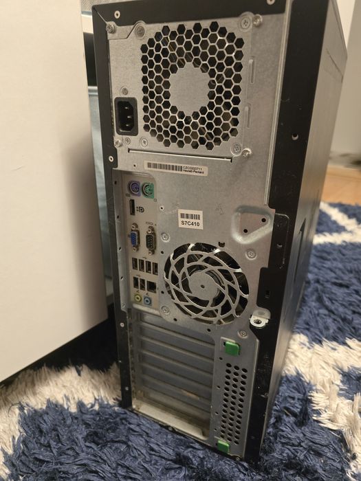 Sistem Complet PC Desktop HP Compaq + Monitor LG, Boxe, Cameră Web, Tastatură și Mouse