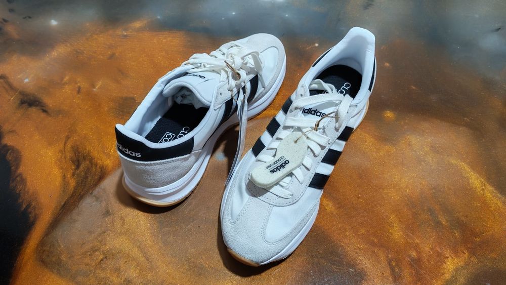 Adidasi sport marimea 42 barbati