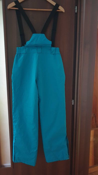 Vând pantaloni de ski fete, vârsta 13-14 ani