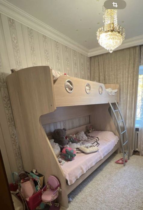 Двухъярусная кровать